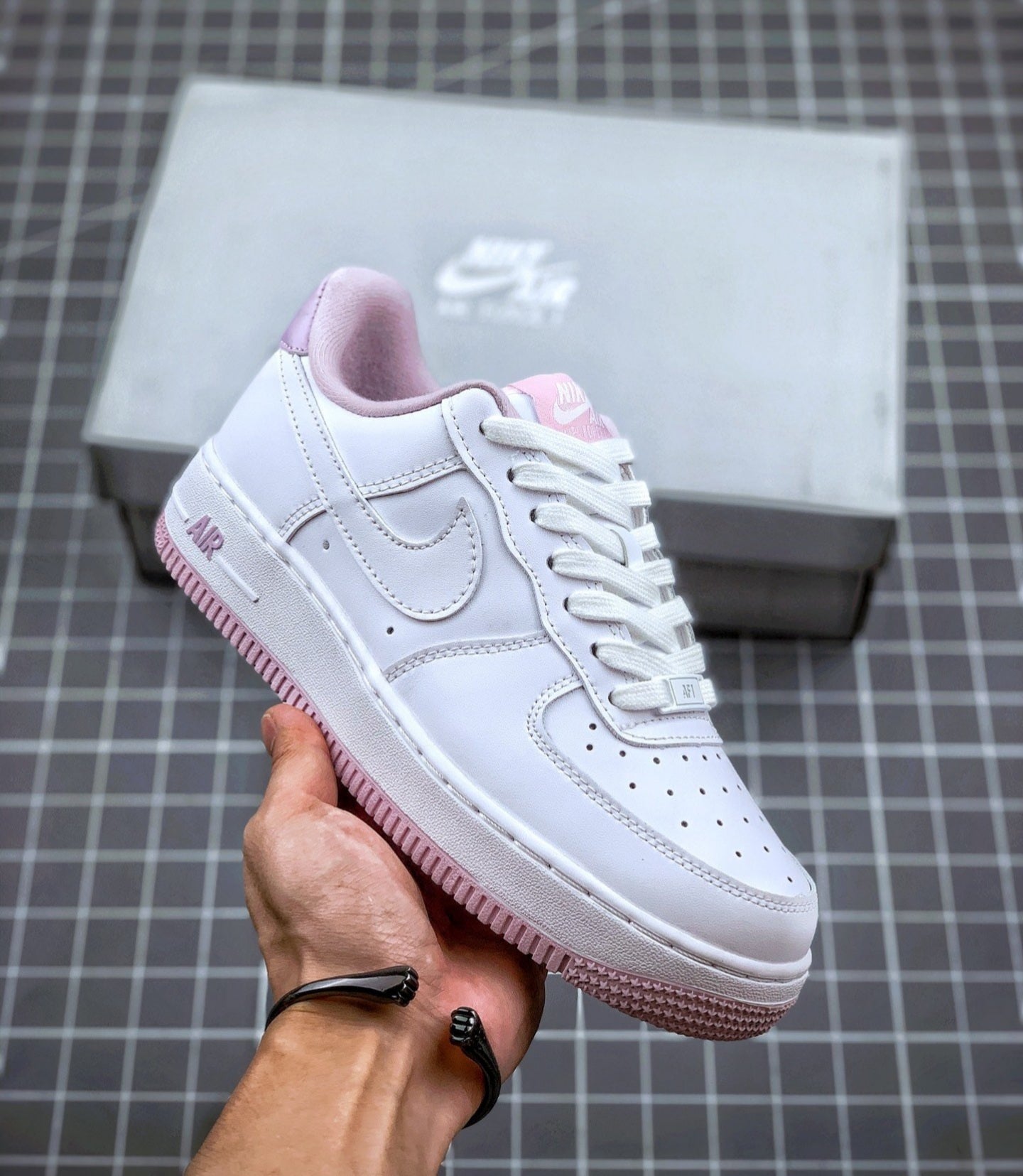 Nike Air Force 1 Low "White/Iced Lilac"