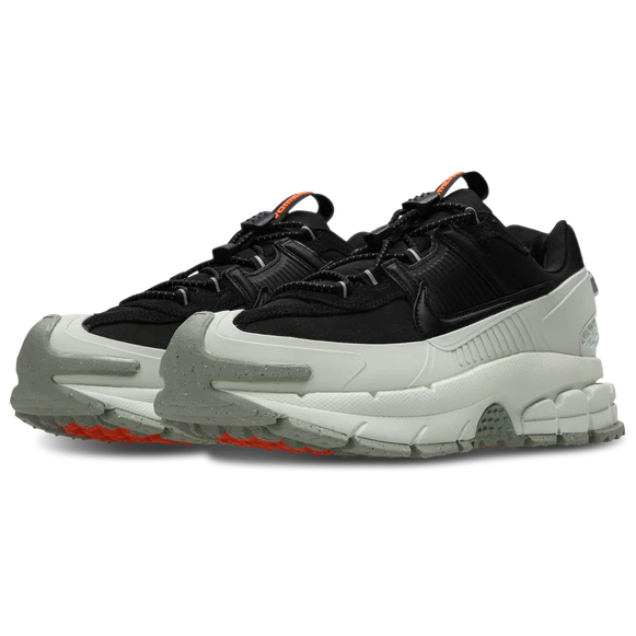 Nike Zoom Vomero Roam Black/White Sneaker