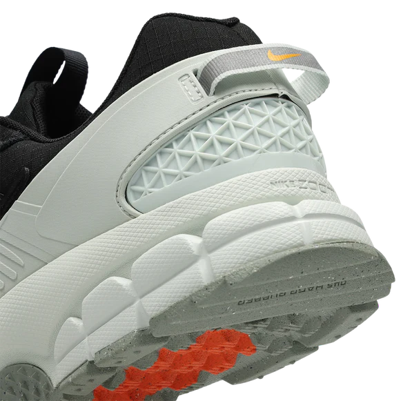 Nike Zoom Vomero Roam Black/White Sneaker