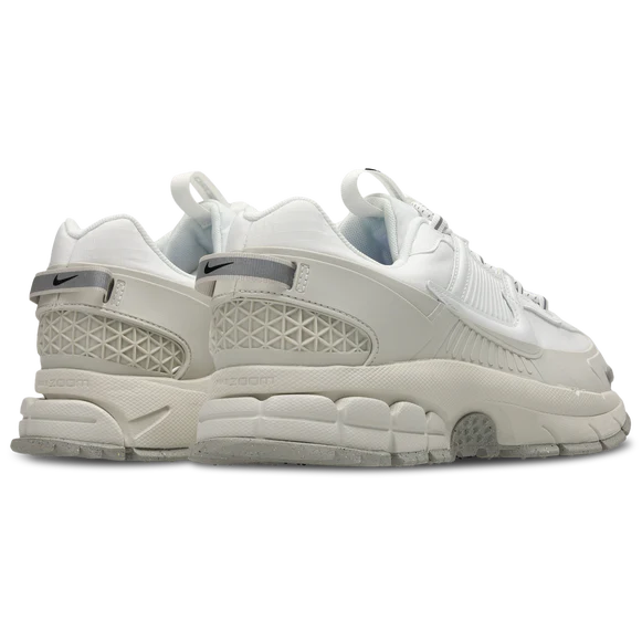Nike Zoom Vomero Roam White Sneaker