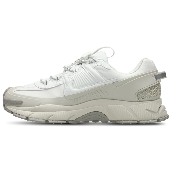 Nike Zoom Vomero Roam White Sneaker