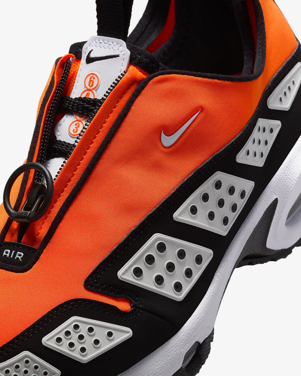 Nike Air Max SNDR Orange sneaker