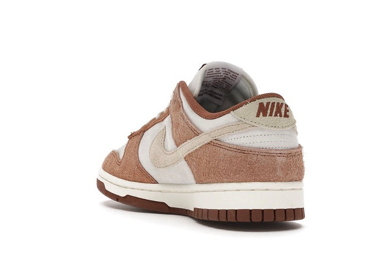 Nike Dunk Low "Medium Curry" Sneaker