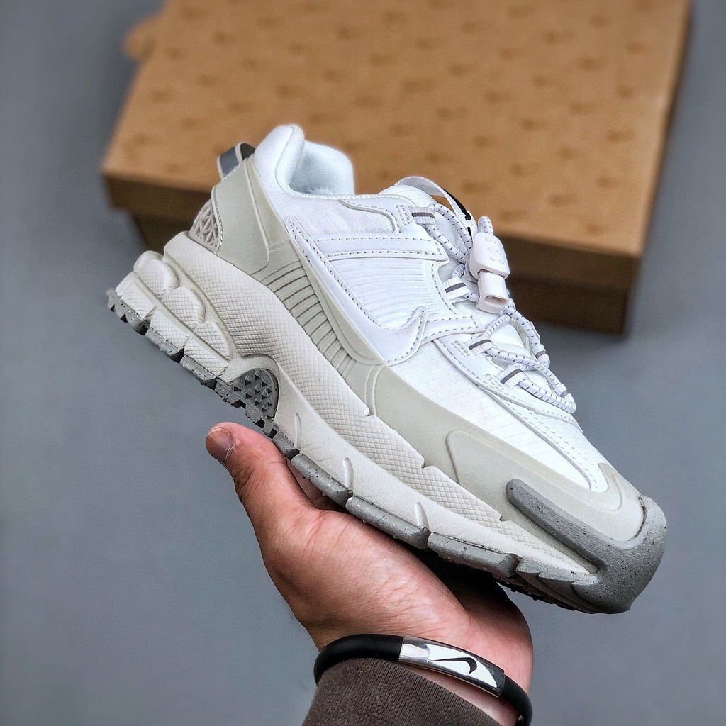 Nike Zoom Vomero Roam
