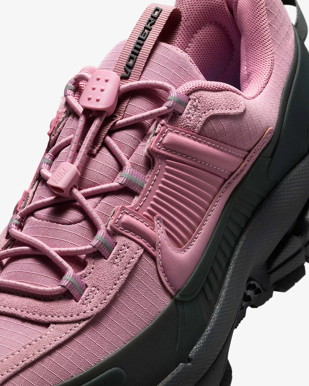 Nike Zoom Vomero Roam Pink Sneaker